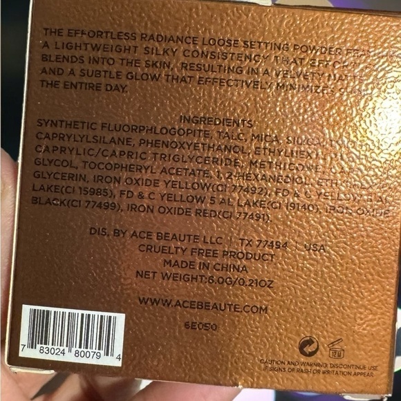 ACE BEAUTE Effortless Radiance Loose Setting Powder- FAIR. New in Box - Picture 4 of 5